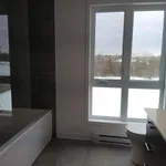 Appartement de 990 m² avec 5 chambre(s) en location à Laval (administrative region)