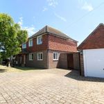 Rent 5 bedroom house in South East England