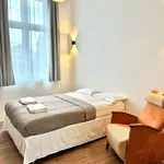 Miete 3 Schlafzimmer wohnung von 200 m² in Düsseldorf