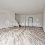 Rent 5 bedroom apartment of 131 m² in Rome