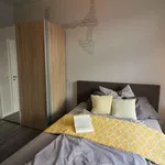 Miete 4 Schlafzimmer wohnung in Frankfurt