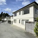 Rent 2 bedroom apartment in Hamilton