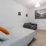 Rent 4 bedroom apartment in Valencia