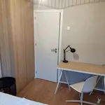 Rent a room in lisbon