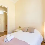 Rent a room in lisbon