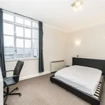 Rent 3 bedroom apartment in London