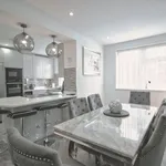 Rent 4 bedroom apartment in Reigate and Banstead