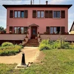 Rent 5 bedroom house of 148 m² in Huttenheim