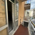 Affitto 3 camera appartamento di 82 m² in Genoa