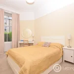 Rent 2 bedroom flat in Edinburgh