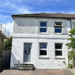 Rent 3 bedroom house in South East England