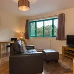 Rent 1 bedroom flat of 370 m² in Cambridge