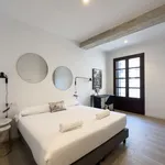 Rent 5 bedroom apartment of 60 m² in Barcelona