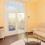 Rent 1 bedroom apartment of 65 m² in brussels