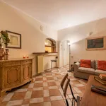 Rent 1 bedroom apartment of 40 m² in Florence