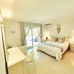 Alquilo 4 dormitorio casa de 600 m² en Las Brisas