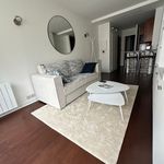 Appartement de 330 m² avec 1 chambre(s) en location à Paris