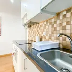 Rent 1 bedroom apartment of 45 m² in lisbon