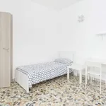 Rent a room in milan