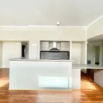 Rent 4 bedroom house in Fraser Rise