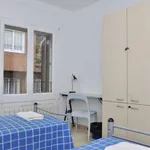 Rent a room of 333 m² in barcelona