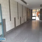 Affitto 2 camera appartamento di 60 m² in Naples