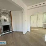 Rent 6 bedroom apartment of 282 m² in Rome