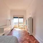 Rent 16 bedroom apartment in Lisbon