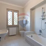 Rent 5 bedroom house of 220 m² in Lonato del Garda