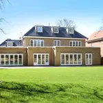 Rent 6 bedroom house in South East England