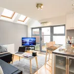 Rent 2 bedroom apartment of 656 m² in Cardiff