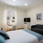 Rent a room of 190 m² in madrid