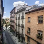 Rent 4 bedroom apartment of 114 m² in madrid