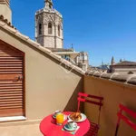 Alquilo 3 dormitorio apartamento de 144 m² en Valencia