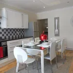 Rent 2 bedroom flat in Glasgow