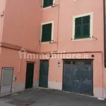 Affitto 2 camera appartamento di 50 m² in Genoa