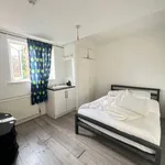 Rent 8 bedroom house in South East England