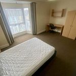 Rent 4 bedroom flat in Wales