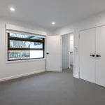 Rent 4 bedroom apartment in Oakleigh South