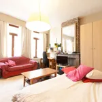 Rent a room of 200 m² in brussels