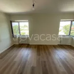 Affitto 2 camera appartamento di 43 m² in San Felice del Benaco