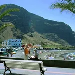 Rent 1 bedroom apartment of 55 m² in Tenerife']