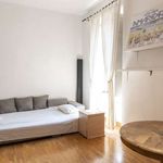 Rent a room of 85 m² in Roma