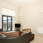 Rent 2 bedroom flat in Swansea