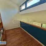 Affitto 6 camera casa di 220 m² in Rome