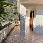 Rent 4 bedroom house of 240 m² in Lenola