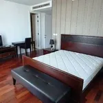 Rent 4 bedroom apartment of 294 m² in Bangkok