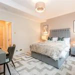 Rent 2 bedroom apartment of 95 m² in London