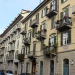 Affitto 5 camera appartamento di 116 m² in Turin