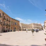 Rent 1 bedroom apartment in Siracusa